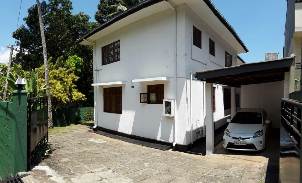 La Sachara Bed & Breakfast Kandy Luaran gambar